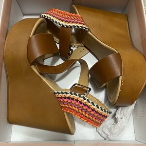 Beautiful multiple-color wedges